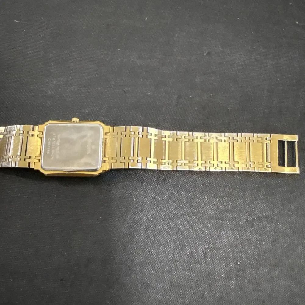 Vintage Bulova C967698 Gold Tank Dress Unisex Midsize 26mm New Battery (Z4)